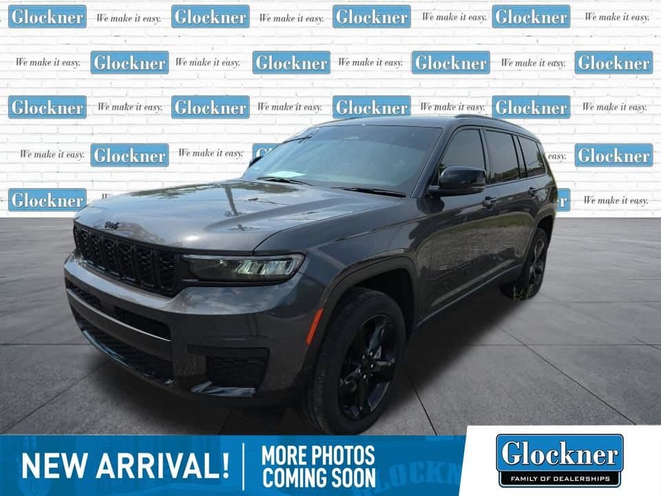 2023 Jeep Grand Cherokee L Altitude — photo 1 of 18