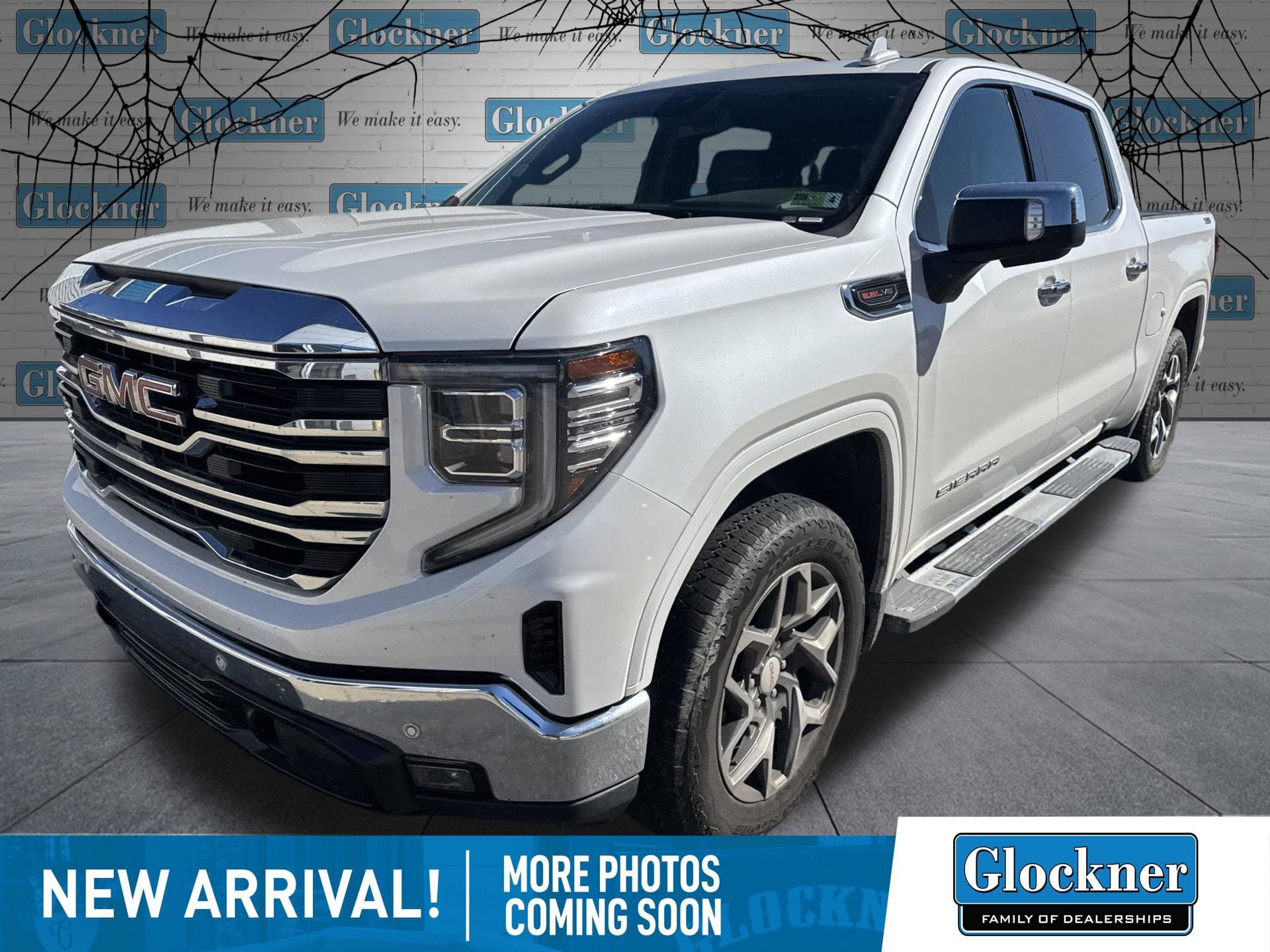 2024 GMC Sierra 1500 SLT — photo 1 of 10
