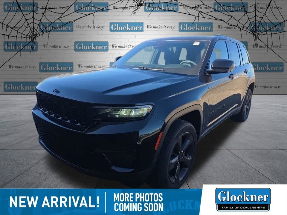 2023 Jeep Grand Cherokee Altitude — photo 1 of 18