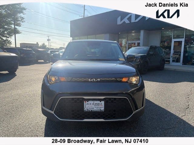 2023 Kia Soul LX — photo 1 of 14