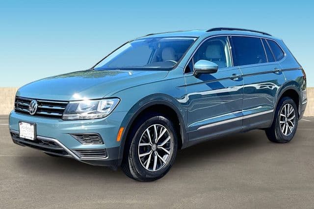 2020 Volkswagen Tiguan SE — photo 1 of 31