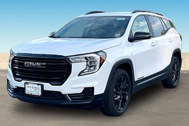 2024 GMC Terrain SLE — photo 1 of 19