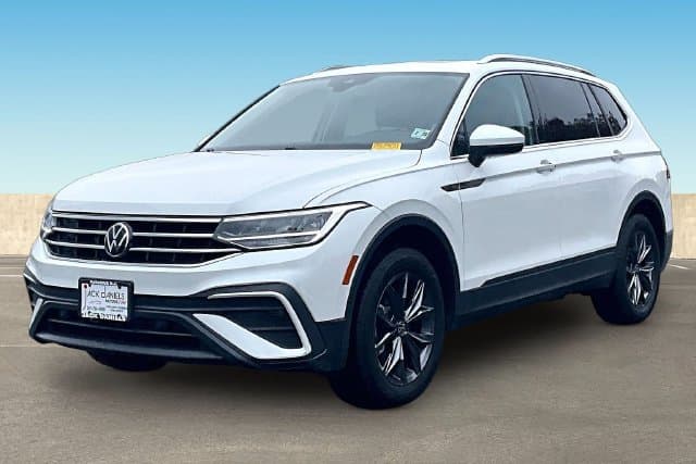 2023 Volkswagen Tiguan Base — photo 1 of 29
