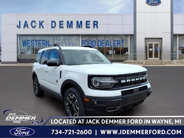 2023 Ford Bronco Sport Outer Banks — photo 1 of 21