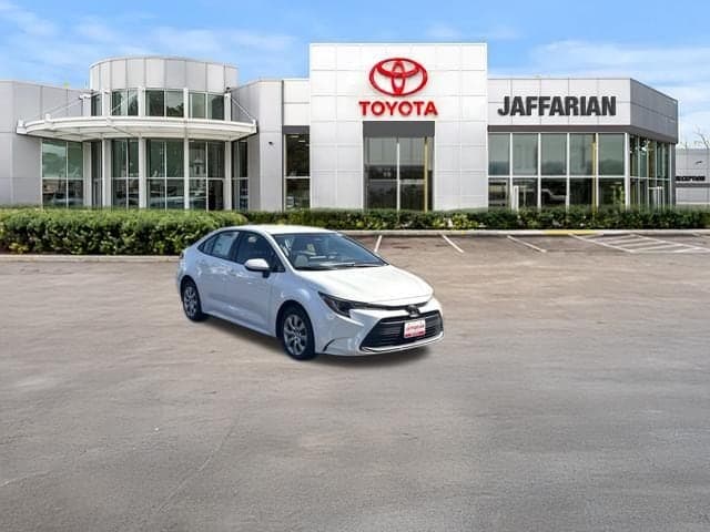 2026 Toyota Corolla LE — photo 1 of 13