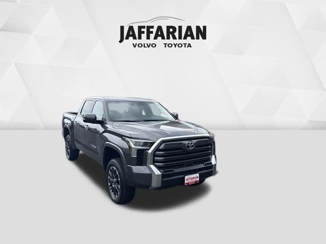 2025 Toyota Tundra 4WD Limited Hybrid — photo 1 of 13