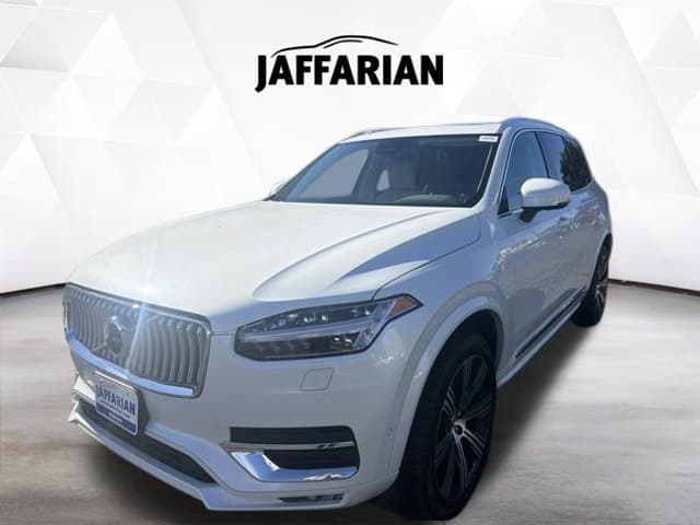 2025 Volvo XC90 Base — photo 1 of 7