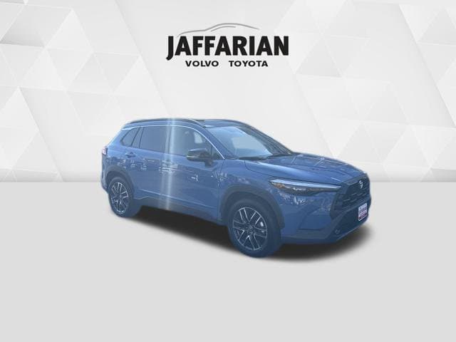 2026 Toyota Corolla Cross XLE — photo 1 of 12