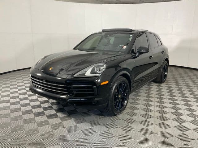 2023 Porsche Cayenne S — photo 1 of 45