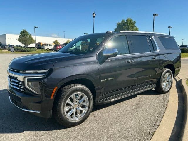 2025 Chevrolet Suburban Premier — photo 1 of 32