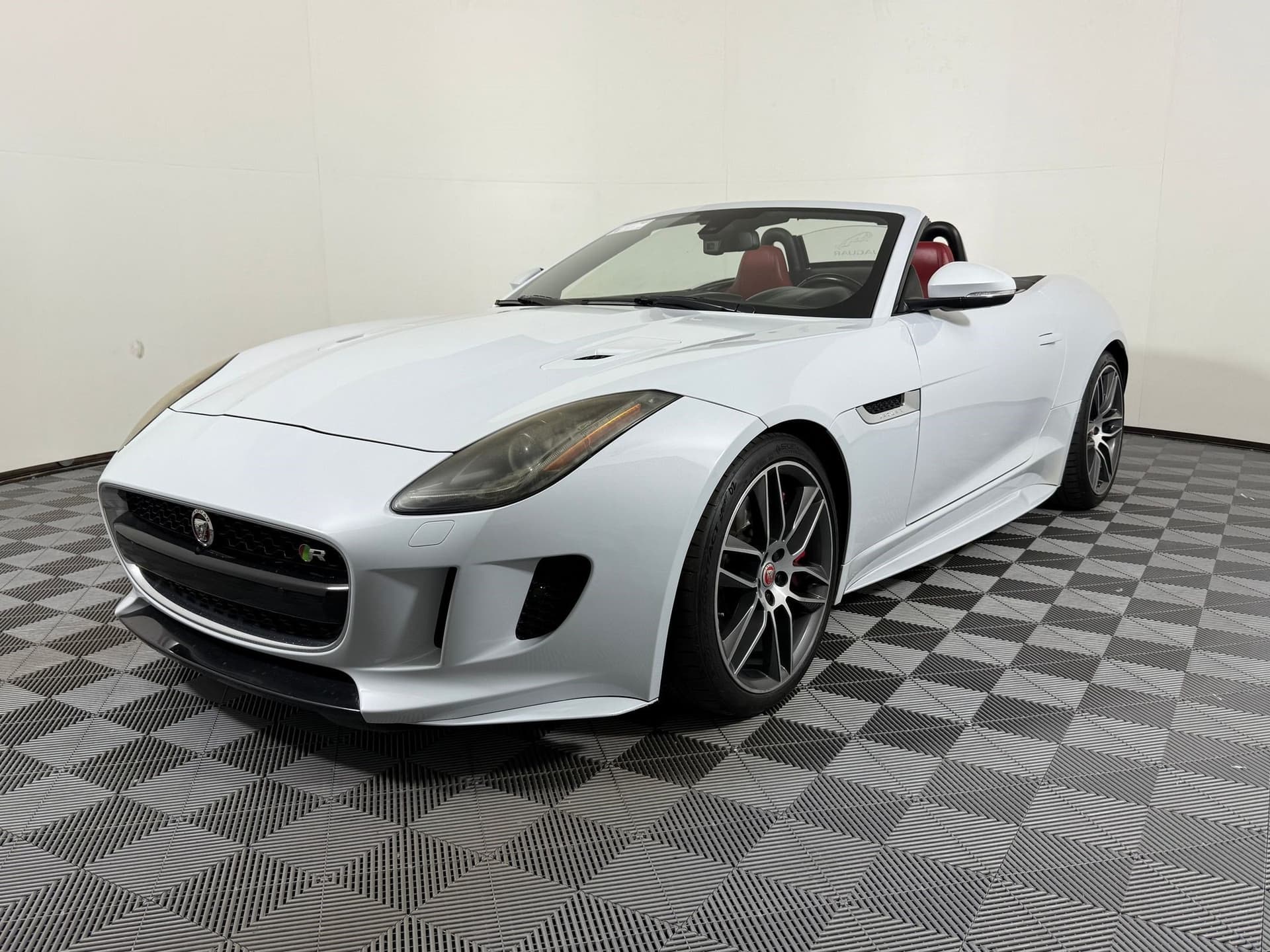 2016 Jaguar F-TYPE R — photo 1 of 26