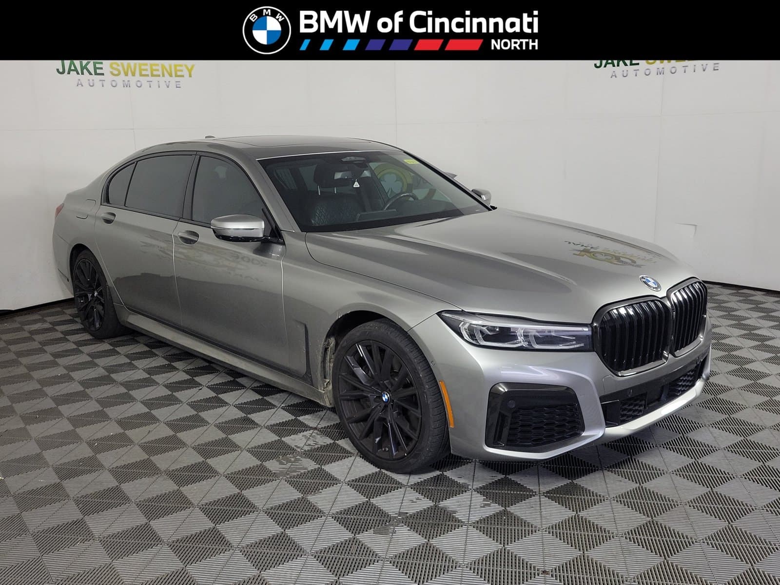 2022 BMW 7 Series 740i xDrive — photo 1 of 8