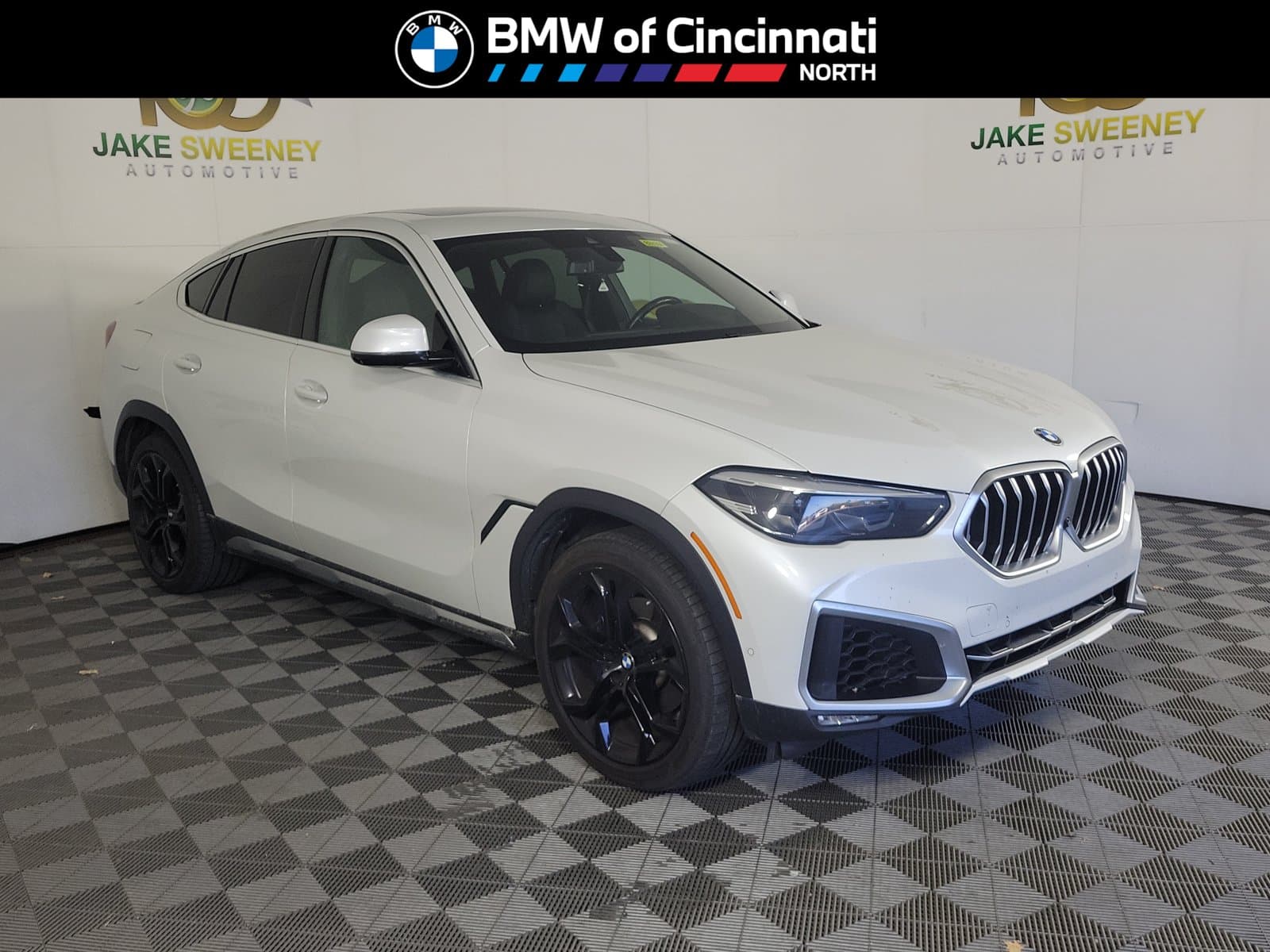 2021 BMW X6 xDrive40i — photo 1 of 8
