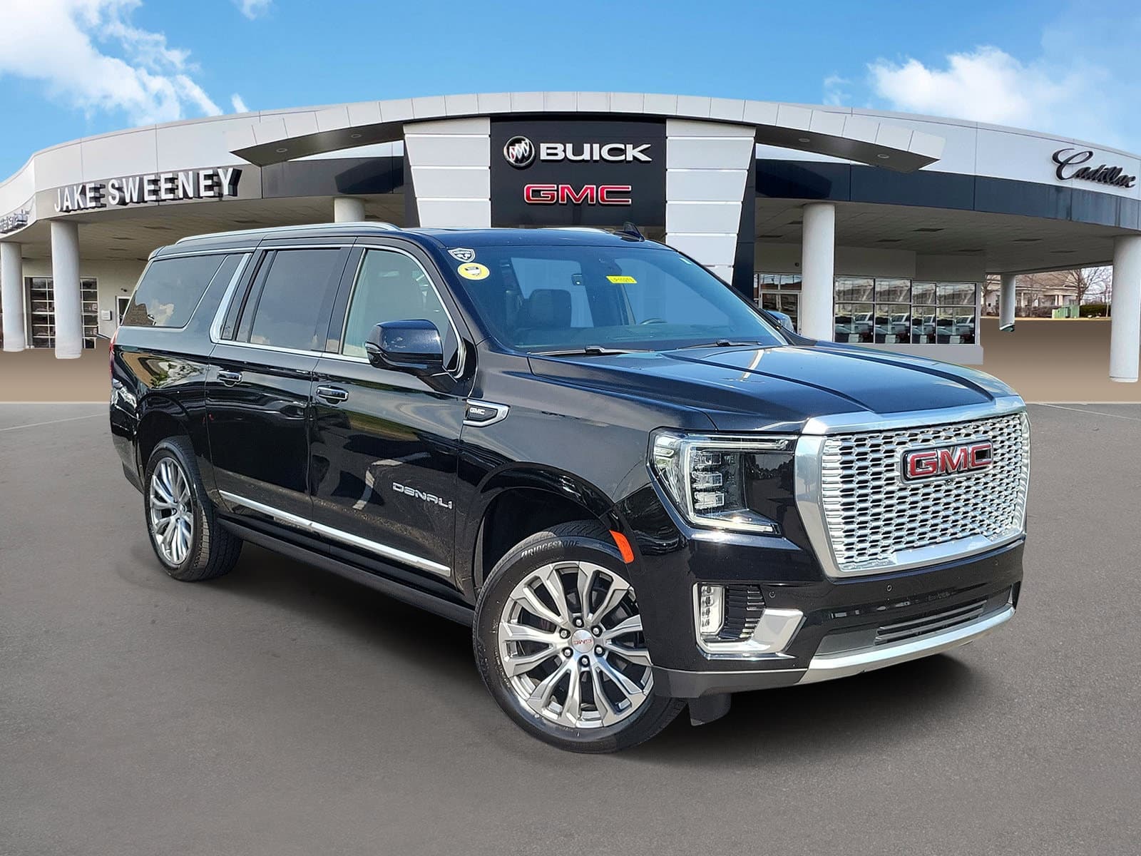 2021 GMC Yukon XL Denali — photo 1 of 32