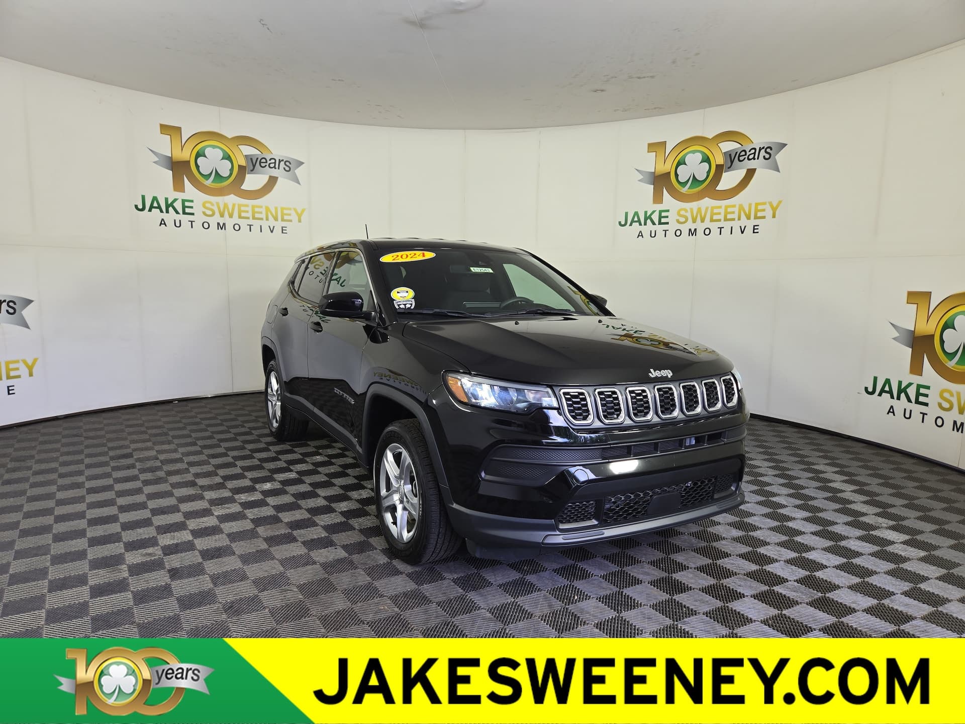 2024 Jeep Compass Sport — photo 1 of 34