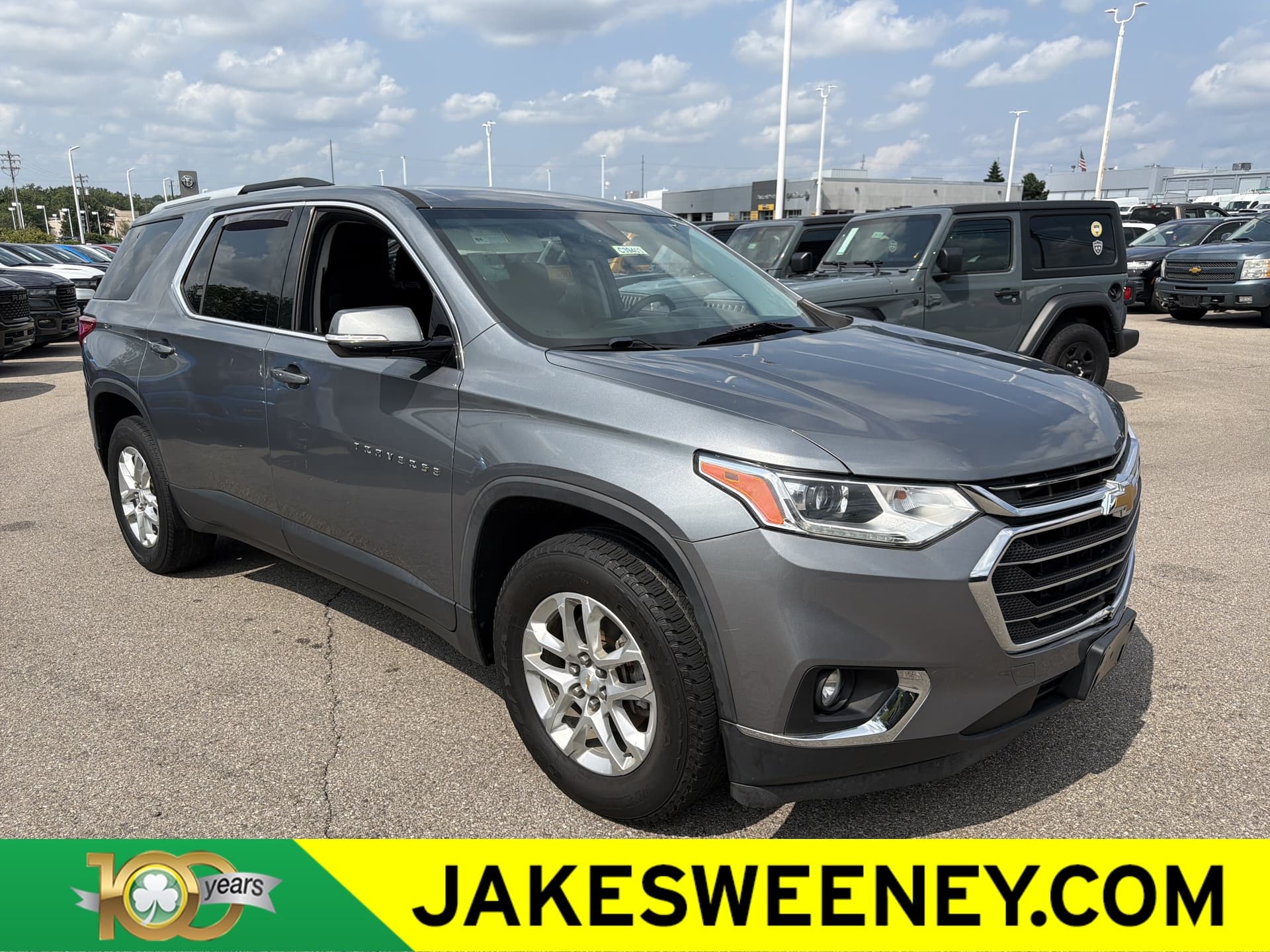 2018 Chevrolet Traverse LT Cloth — photo 1 of 21