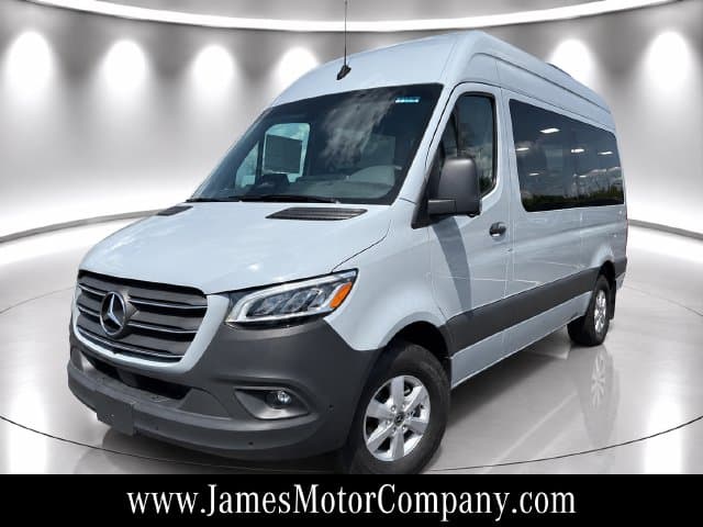 2026 Mercedes-Benz Sprinter Passenger Van Base — photo 1 of 18