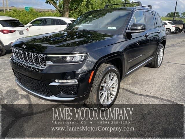 Foto de 2022 Jeep Grand Cherokee Summit