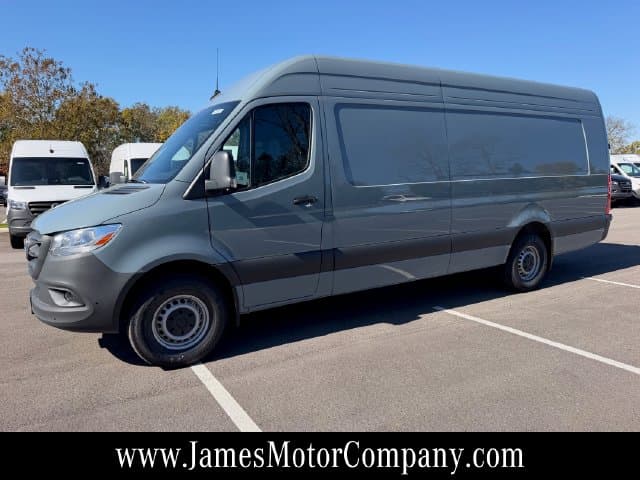 2027 Mercedes-Benz Sprinter Cargo Van Base — photo 1 of 15