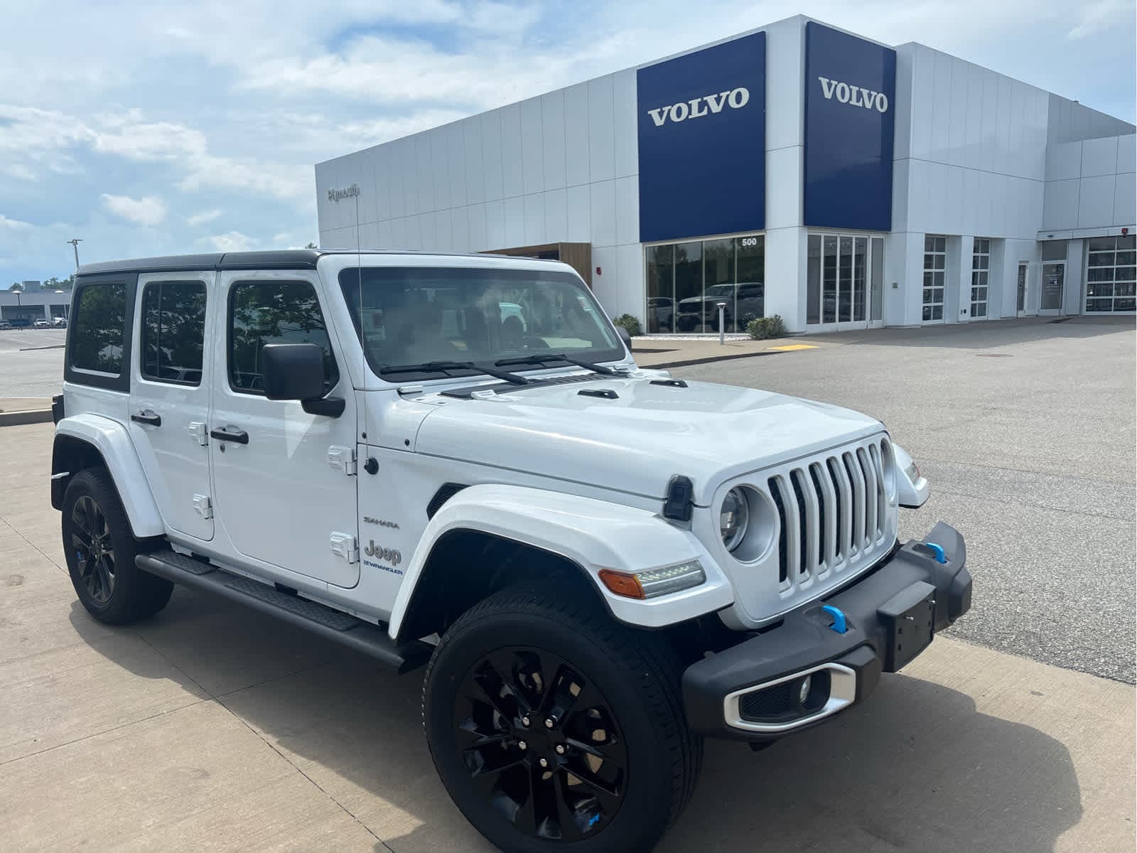 2023 Jeep Wrangler 4xe Sahara — photo 1 of 27