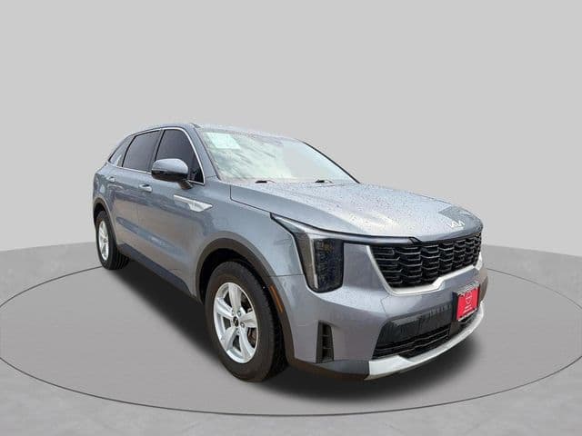 2024 Kia Sorento LX — photo 1 of 31