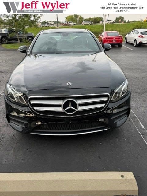2017 Mercedes-Benz E-Class Base — photo 1 of 14