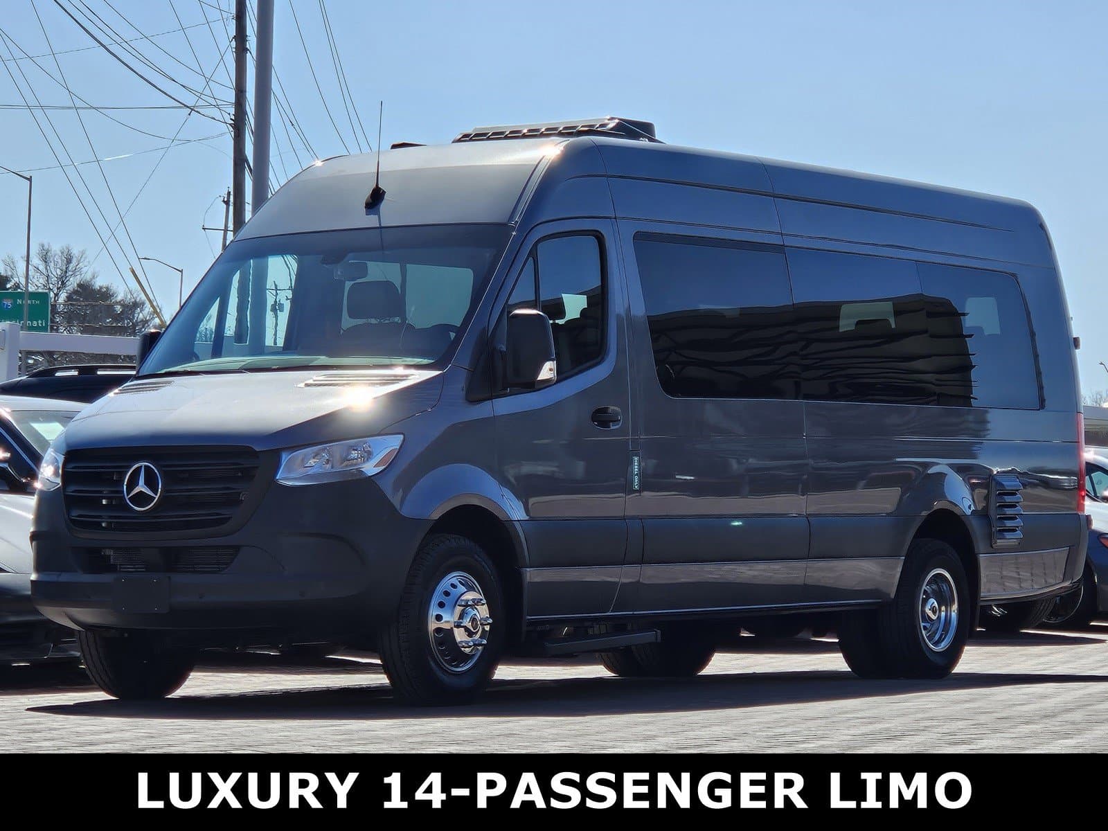 Foto de 2021 Mercedes-Benz Sprinter Cargo Van 4500 High Roof V6 170 Extended RWD