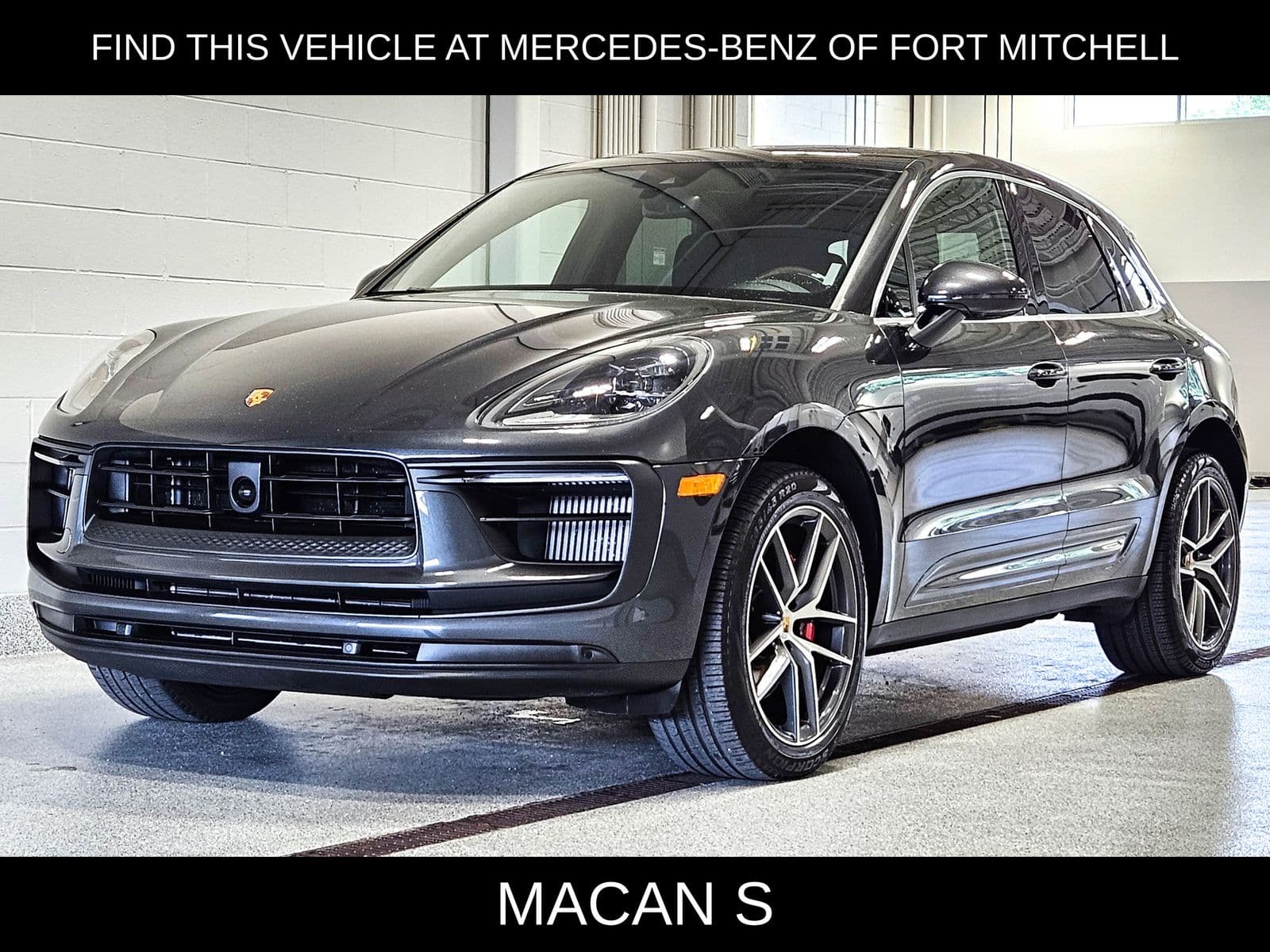 2024 Porsche Macan S — photo 1 of 35