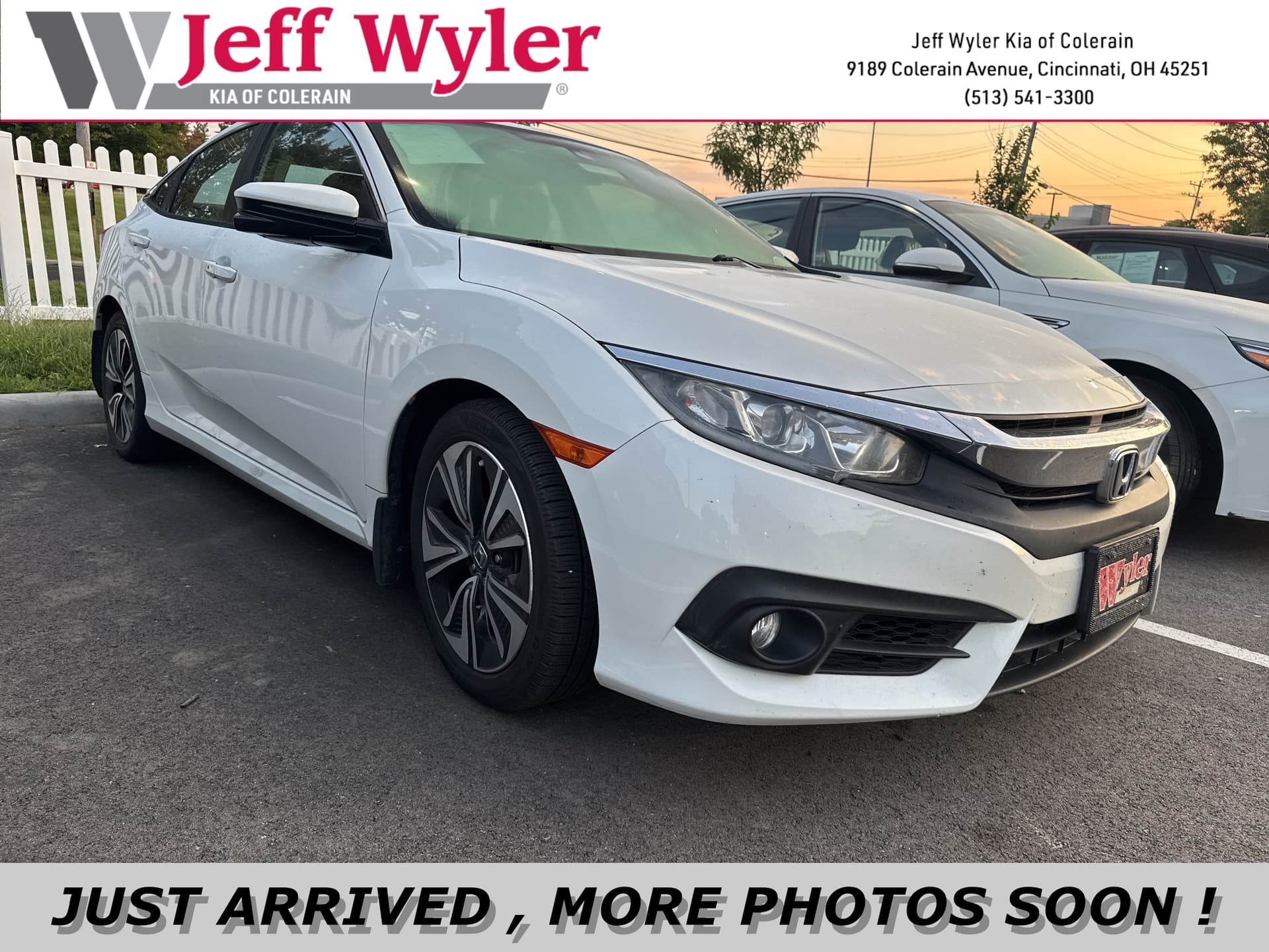 2017 Honda Civic EX-T — photo 1 of 5