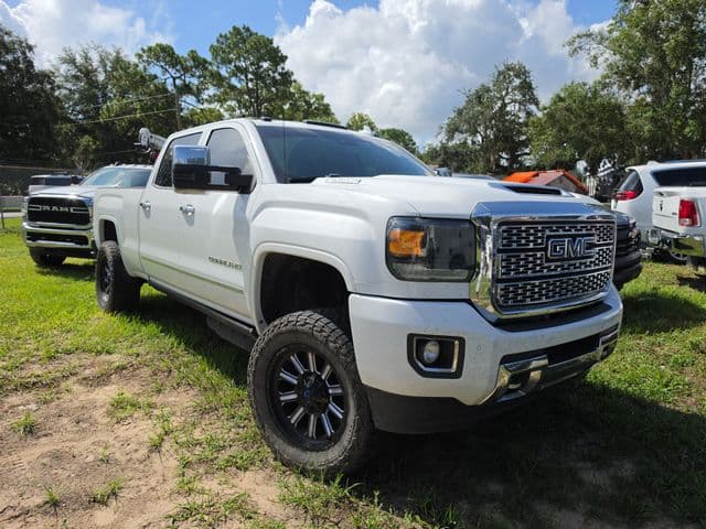 2019 GMC Sierra 2500HD Denali — photo 1 of 11
