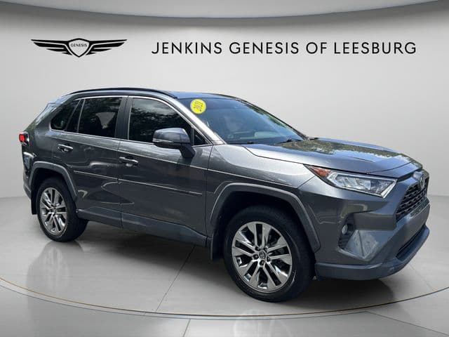 2021 Toyota RAV4 XLE Premium — photo 1 of 39