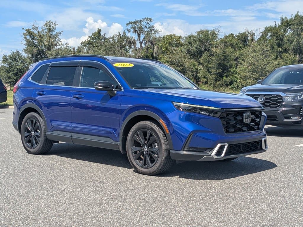 2023 Honda CR-V Hybrid Sport Touring — photo 1 of 30