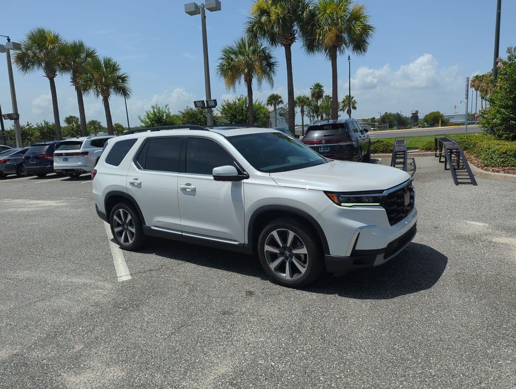 2024 Honda Pilot Elite — photo 1 of 52