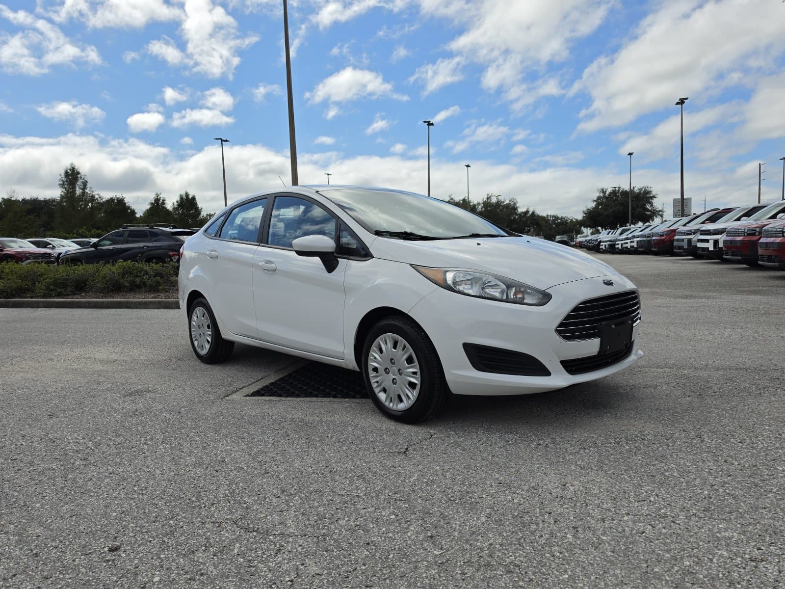 2018 Ford Fiesta S — photo 1 of 36