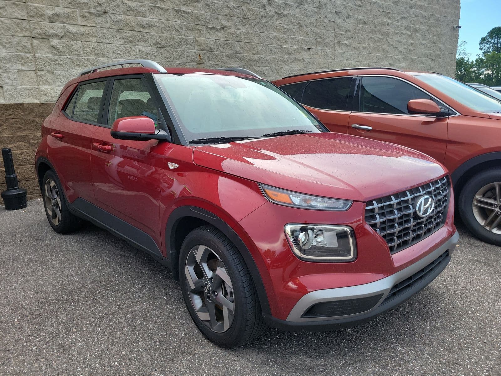 2025 Hyundai Venue SEL — photo 1 of 13