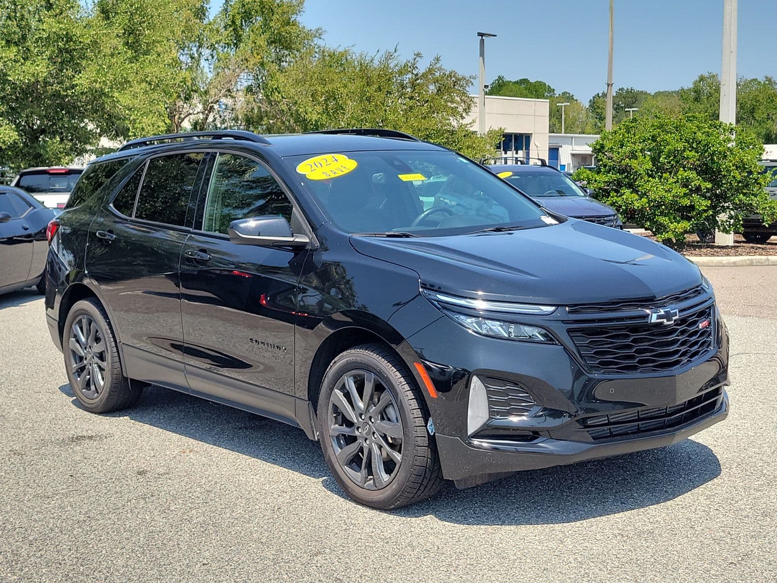 2024 Chevrolet Equinox RS — photo 1 of 43