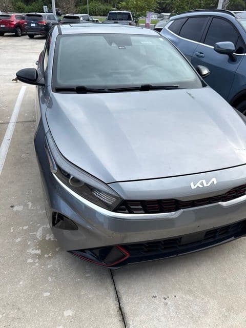 2023 Kia Forte GT-Line — photo 1 of 2