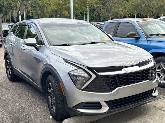 2023 Kia Sportage LX — photo 1 of 11