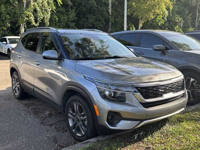 2023 Kia Seltos S — photo 1 of 11