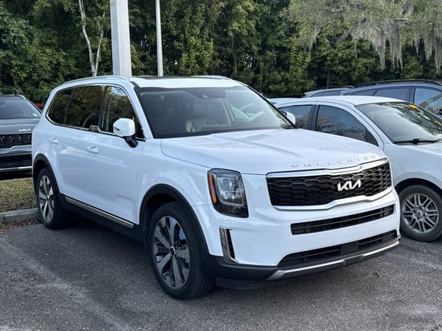 2022 Kia Telluride EX — photo 1 of 11