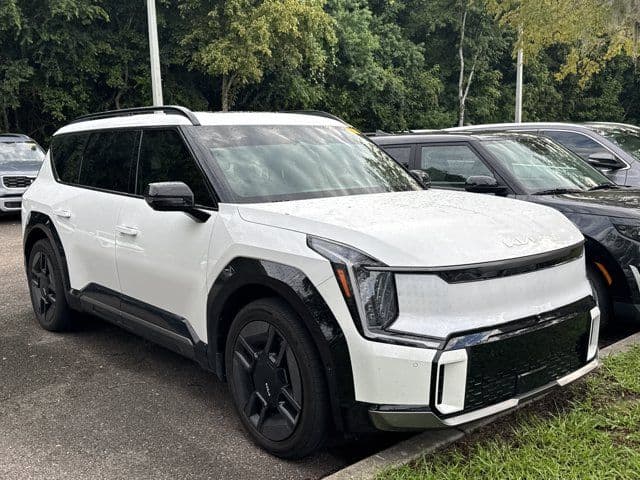 2024 Kia EV9 GT-Line — photo 1 of 3
