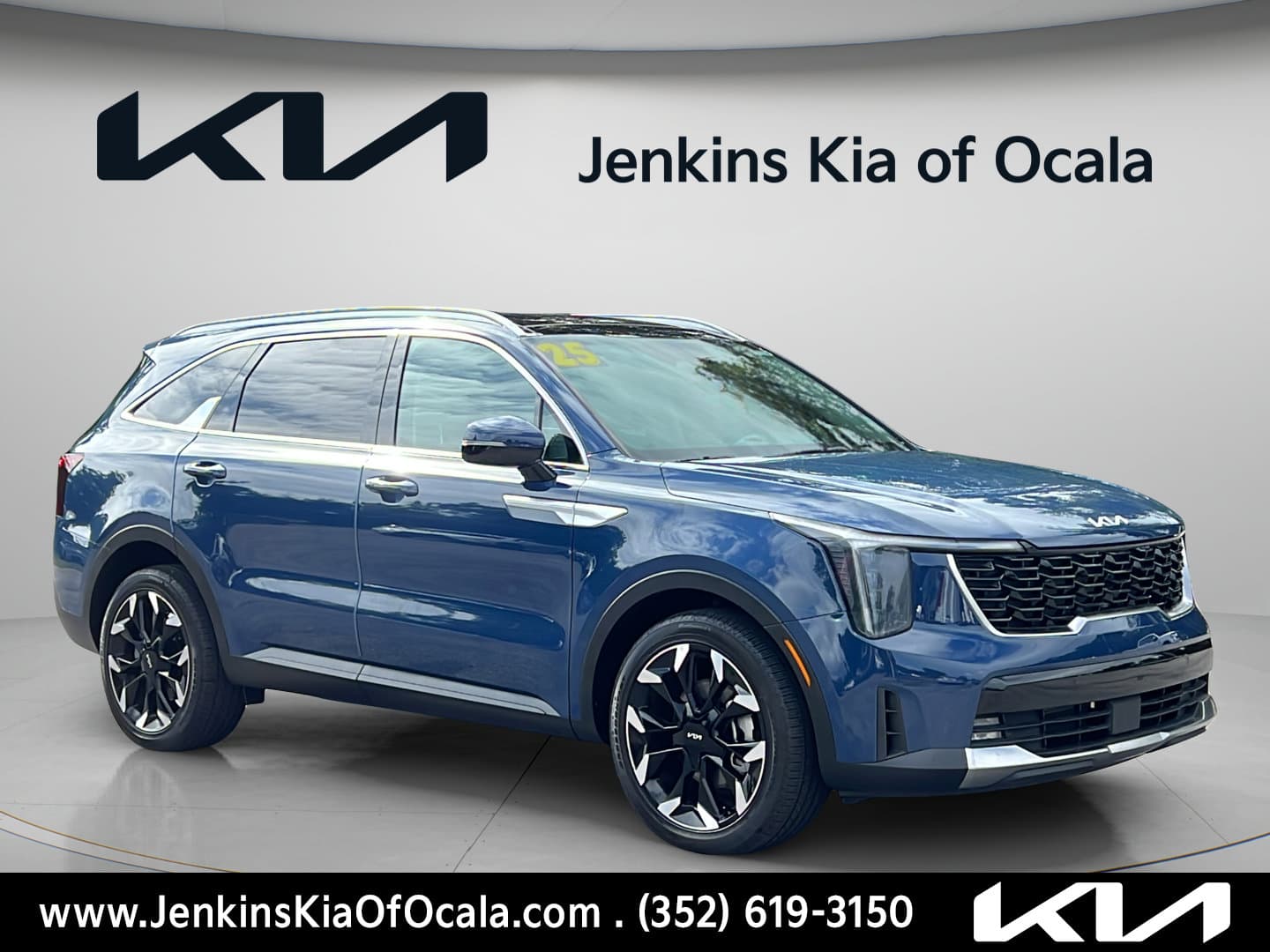 2025 Kia Sorento EX — photo 1 of 36
