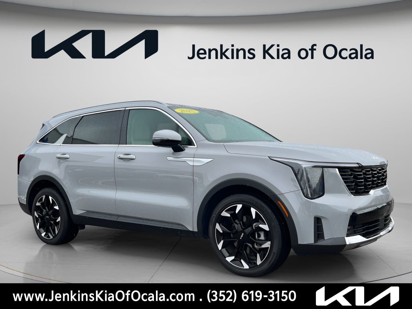 2025 Kia Sorento EX — photo 1 of 36