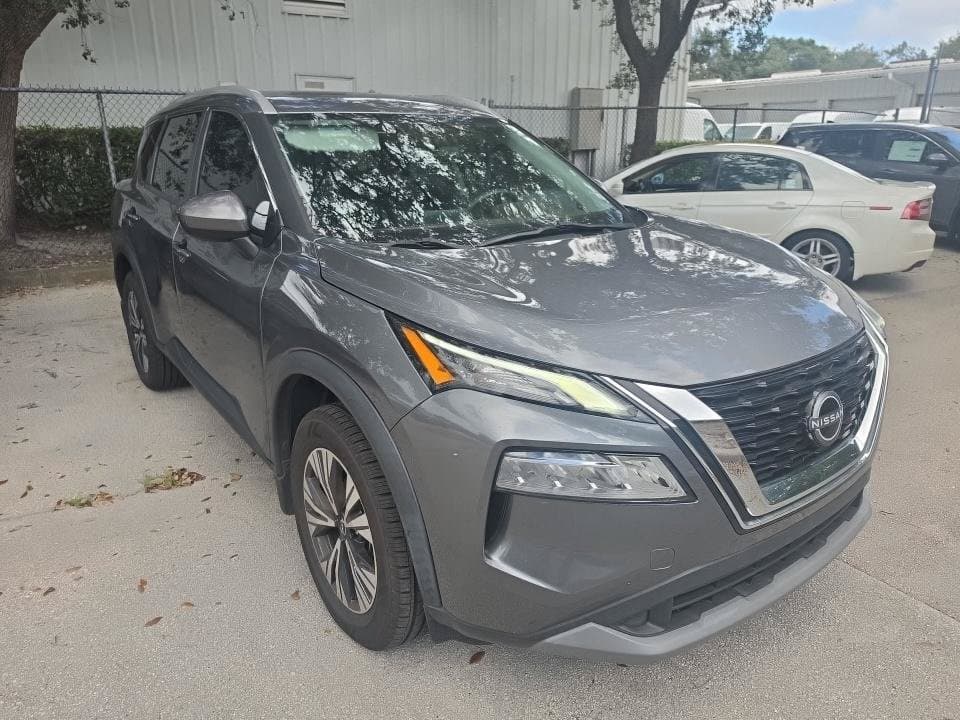 2023 Nissan Rogue SV — photo 1 of 6