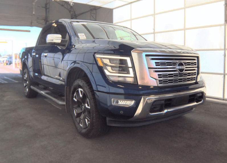 2023 Nissan Titan Platinum Reserve — photo 1 of 8