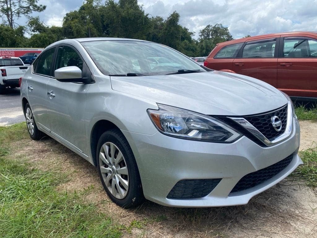 2017 Nissan Sentra S — photo 1 of 3
