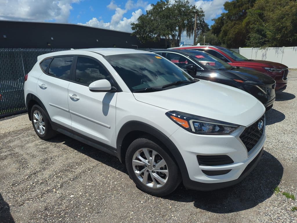 2021 Hyundai Tucson SE — photo 1 of 15