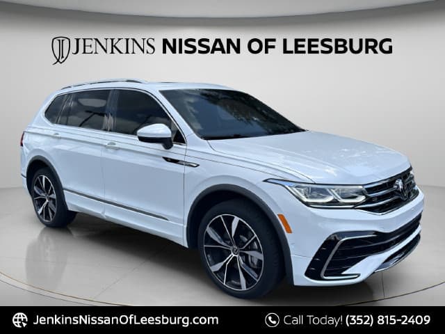 2024 Volkswagen Tiguan Base — photo 1 of 49
