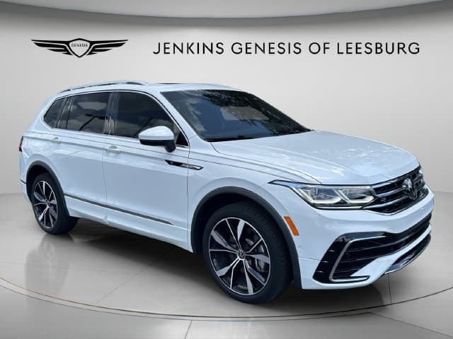 2024 Volkswagen Tiguan SEL R-Line — photo 1 of 39