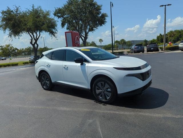 2025 Nissan Murano SL — photo 1 of 52